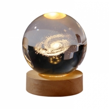 创意水晶球宇宙银河系列小夜灯 实木底座发光水晶led灯摆件 送客户礼品方案