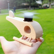 创意太阳能益智玩具 新型环保拼装木飞机 营销活动小礼品