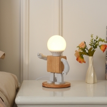 创意机器人实木台灯 北欧卧室床头LED简约书房灯 送客户礼品推荐