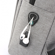 USB充电背包 休闲商务男包防水笔记本双肩包 比较实用的奖品