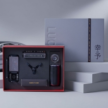 【护航套装B】车载商务礼盒四件套 车载加湿器+无线充车载支架+合金车牌号 +精油香水 商务礼品